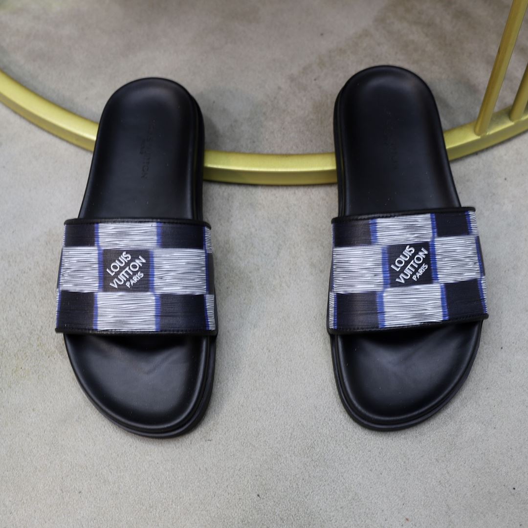 Louis Vuitton Slippers